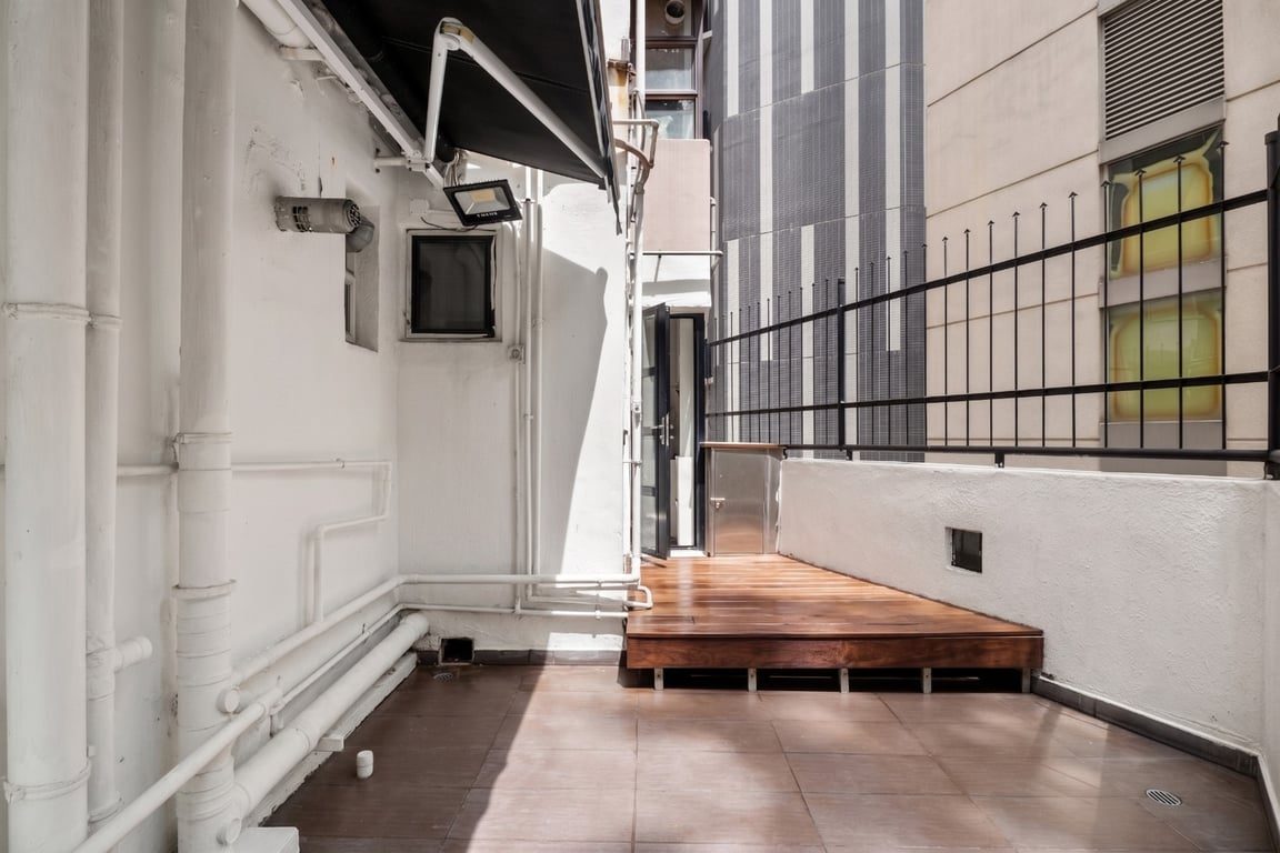photo 14 — Smiling Court, Mid Levels West