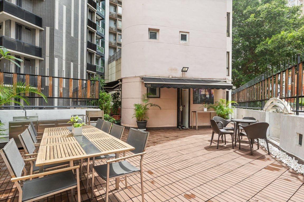 photo 4 — Smiling Court, Mid Levels West