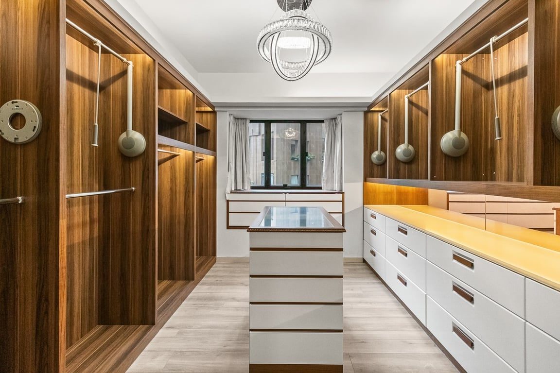 photo 5 — Clovelly Court, Mid Levels Central