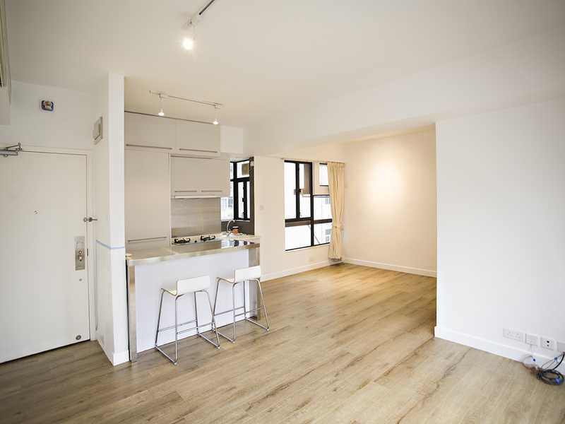 photo 2 — Cameo Court, Mid Levels Central