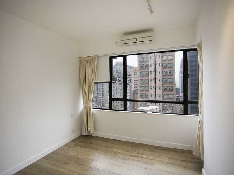 photo 4 — Cameo Court, Mid Levels Central