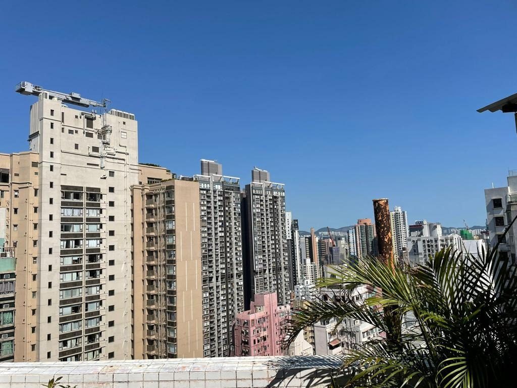 photo 2 — Kam Fung Mansion, Mid Levels West