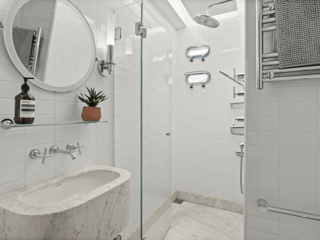 photo 9 — Glory Mansion Blk 108, Mid Levels Central