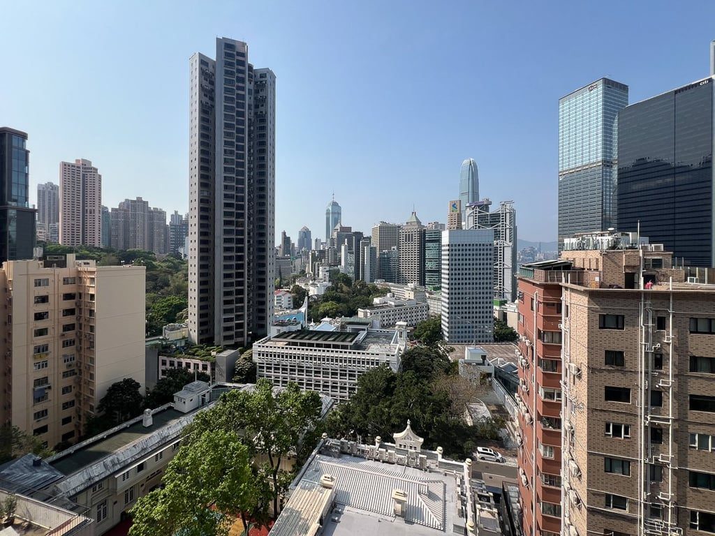 photo 2 — Dragon View, Mid Levels Central