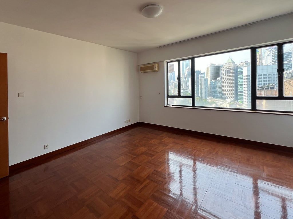 photo 7 — Dragon View, Mid Levels Central