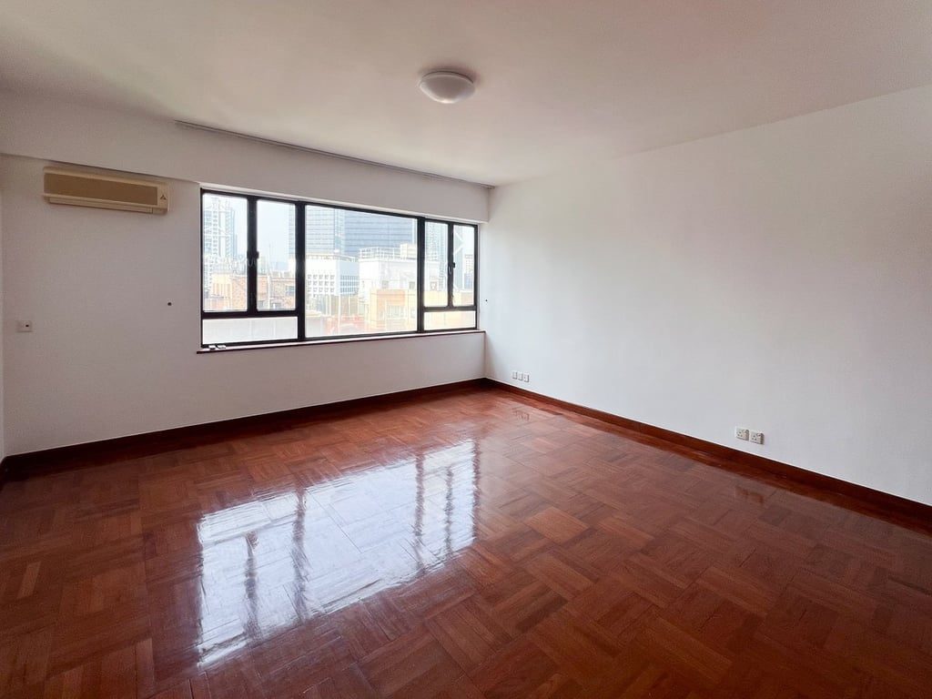 photo 8 — Dragon View, Mid Levels Central