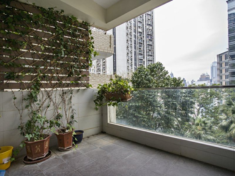 photo 2 — Glory Mansion Blk 106, Mid Levels Central