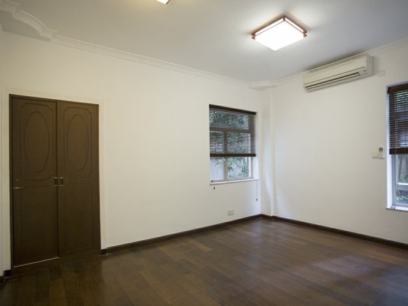 photo 9 — Glory Mansion Blk 106, Mid Levels Central