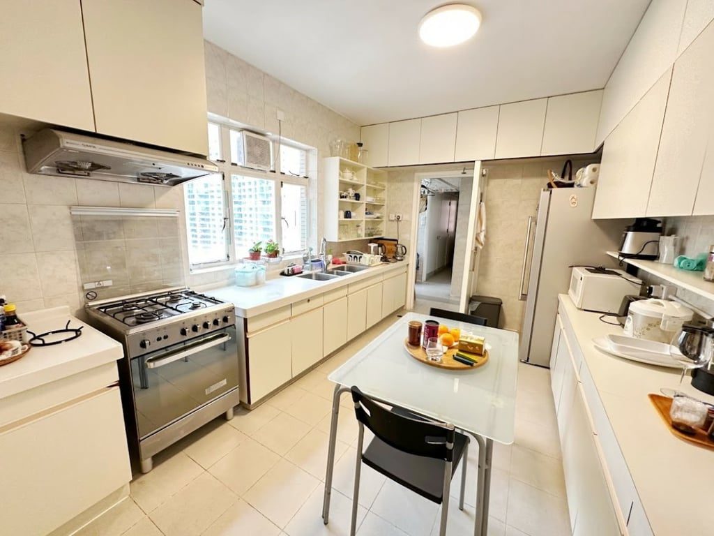 photo 13 — Garden Terrace Blk 2, Mid Levels Central