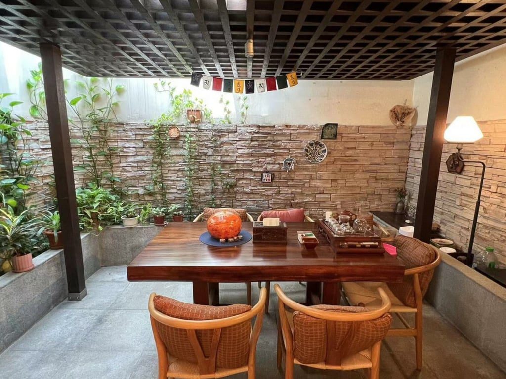 photo 6 — Hillgrove, Chung Hom Kok