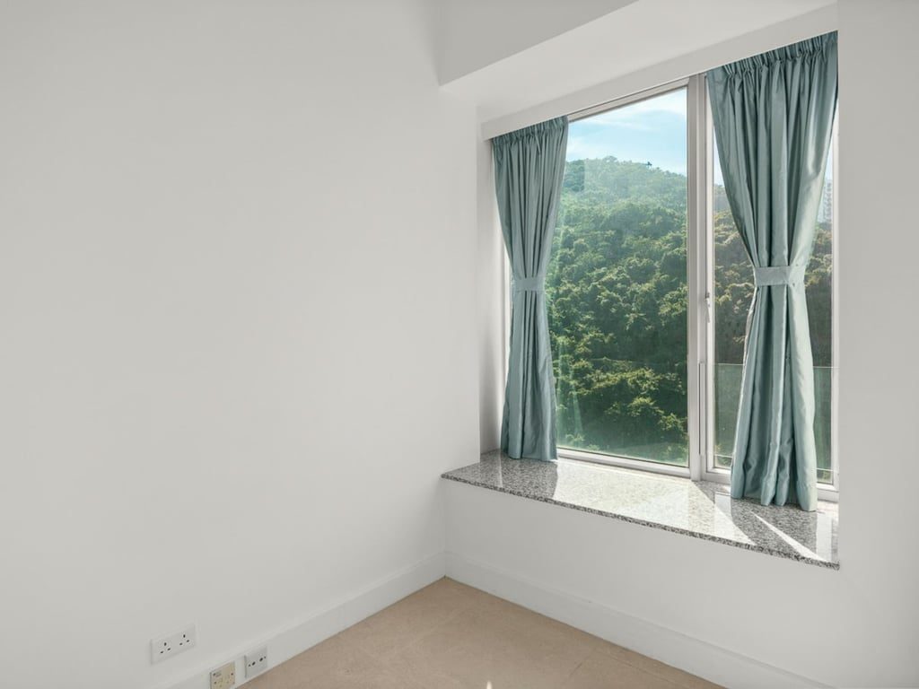 photo 10 — Casa 880, Quarry Bay