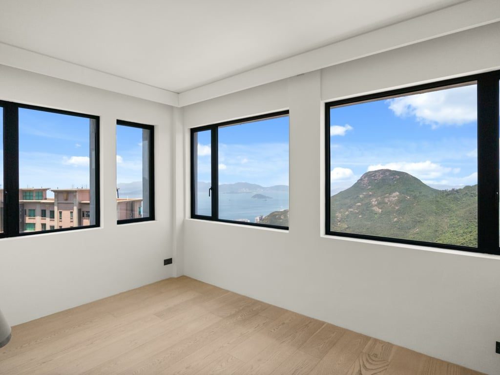 photo 5 — Kellett Heights, The Peak