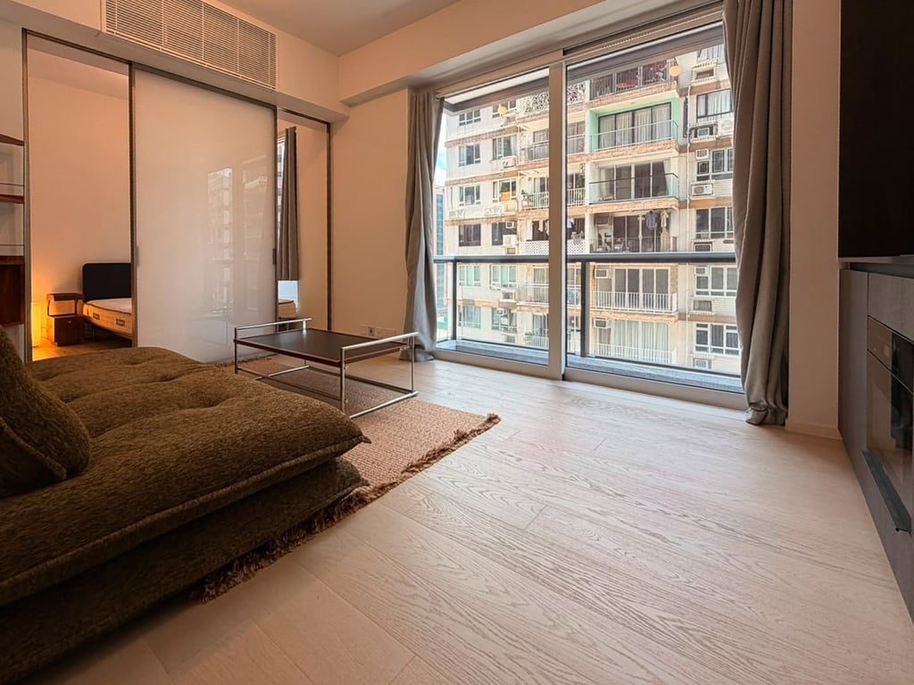 photo 1 — 33 Kennedy Road, Wan Chai
