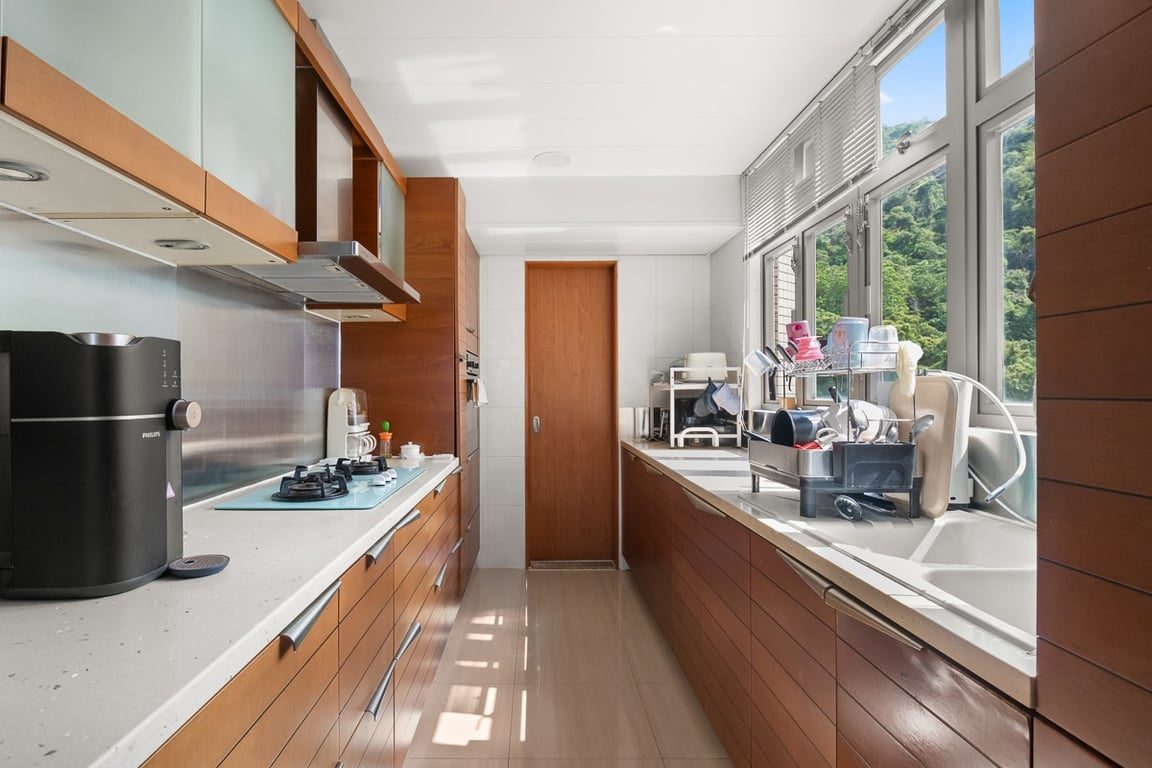 photo 15 — Villas Sorrento, Pok Fu Lam