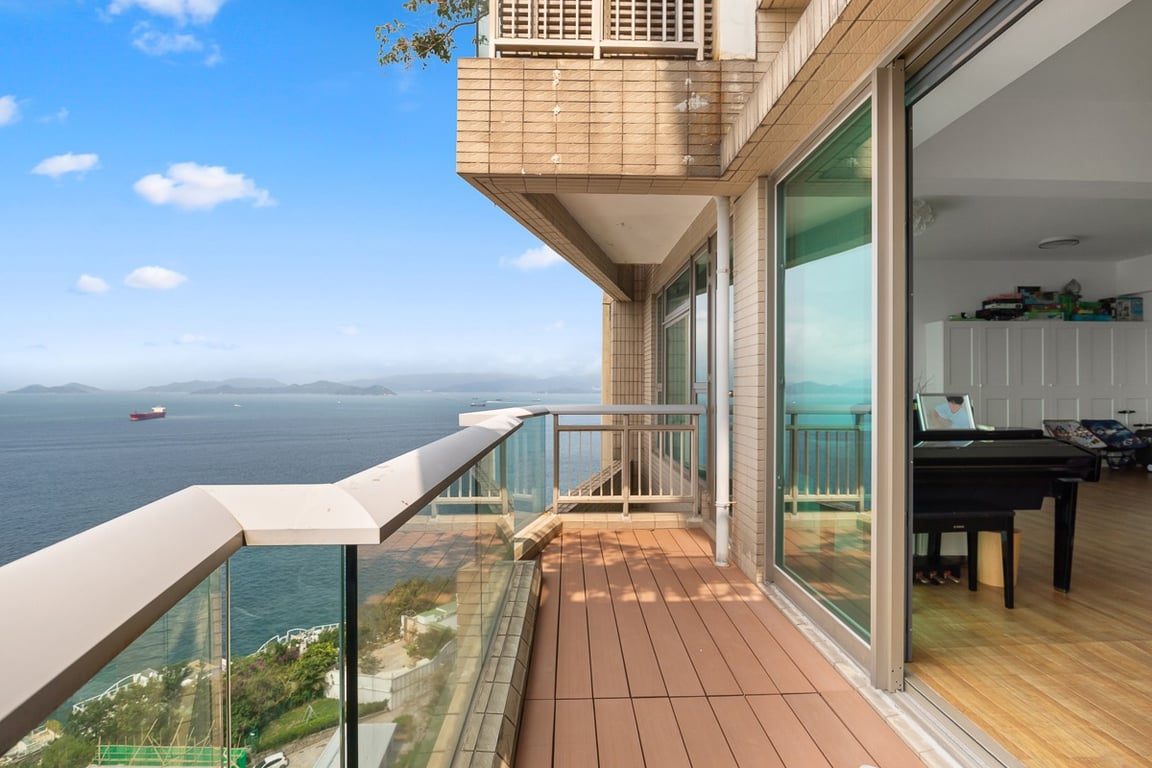 photo 3 — Villas Sorrento, Pok Fu Lam
