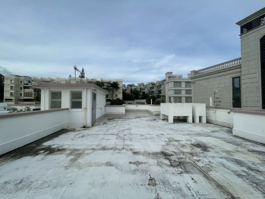 photo 12 — 8-14 Cape Road, Chung Hom Kok
