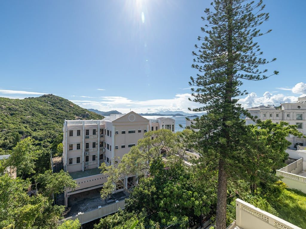 photo 2 — 8-14 Cape Road, Chung Hom Kok