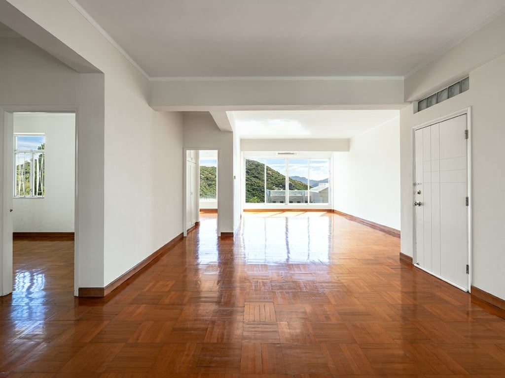 photo 3 — 8-14 Cape Road, Chung Hom Kok