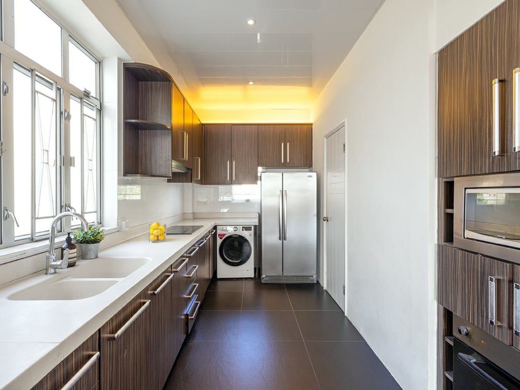 photo 4 — 8-14 Cape Road, Chung Hom Kok