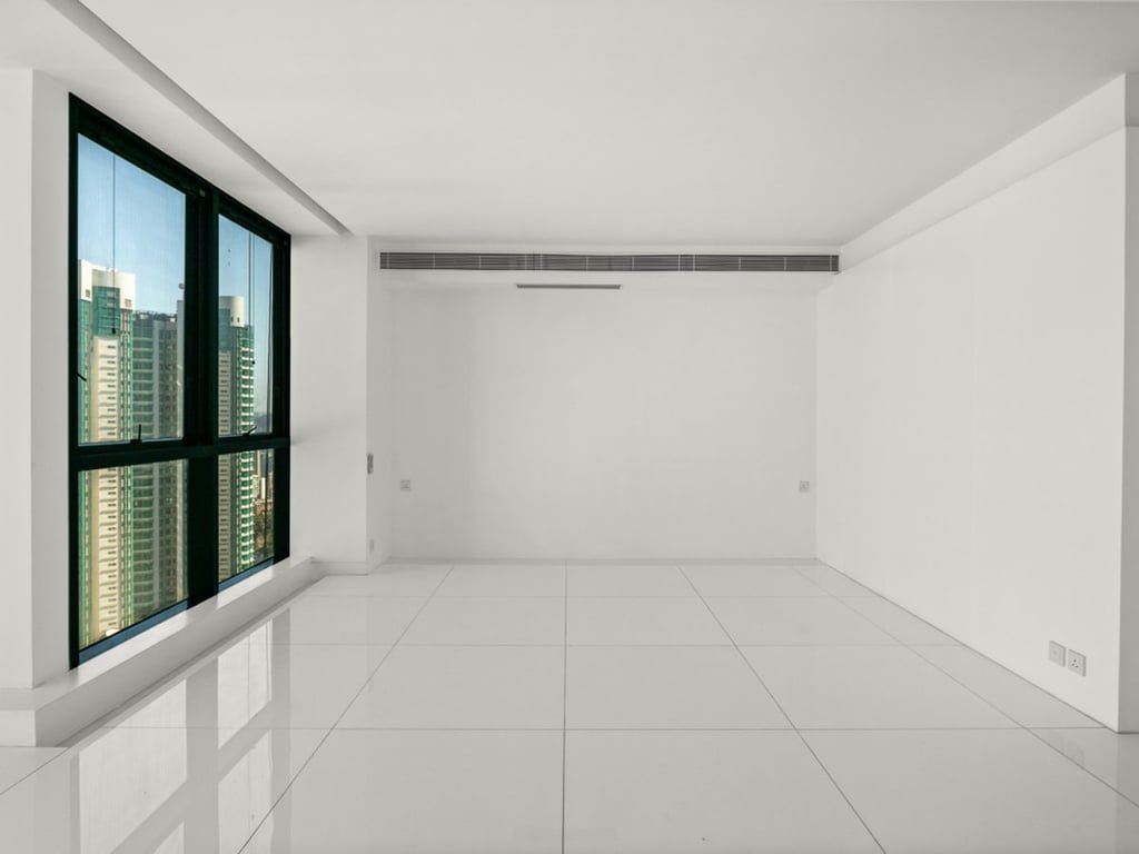 photo 4 — The Mayfair, Mid Levels Central