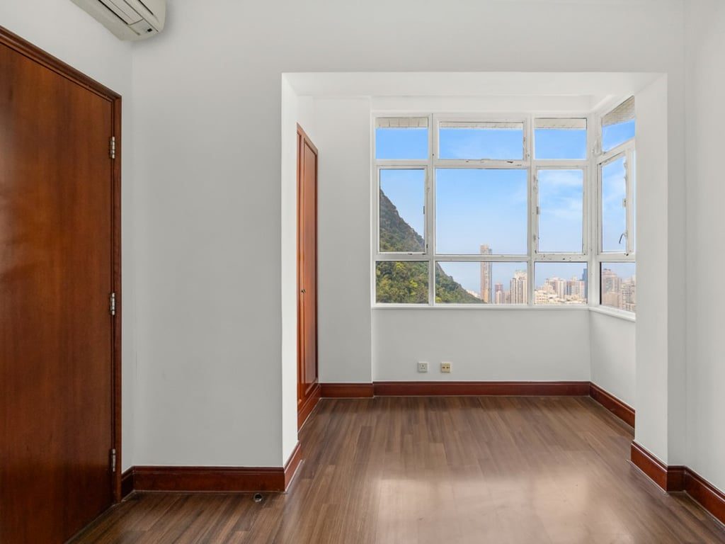 photo 4 — Tregunter Tower 2, Mid Levels Central