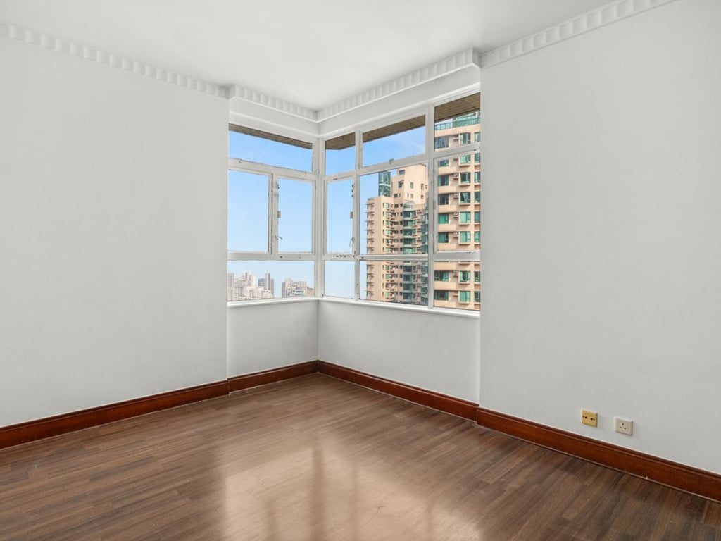 photo 5 — Tregunter Tower 2, Mid Levels Central