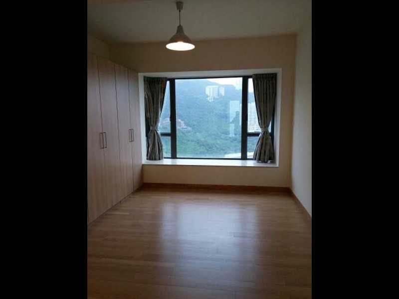 photo 5 — Broadwood Twelve, Happy Valley