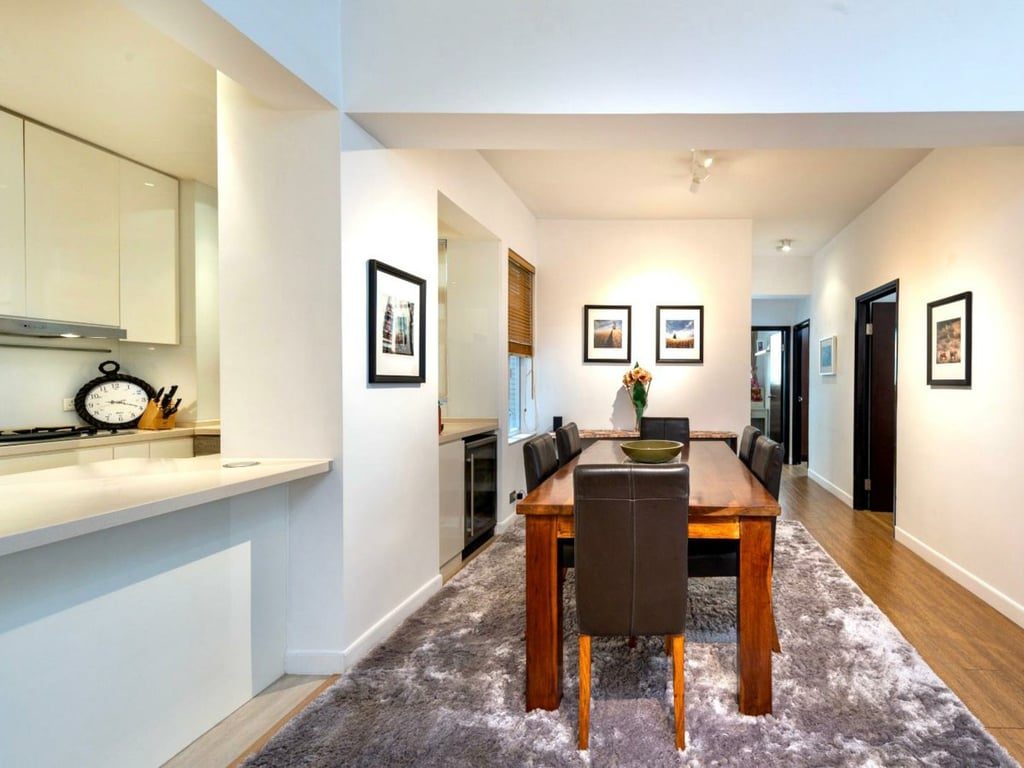 photo 2 — Skyline Mansion, Mid Levels West
