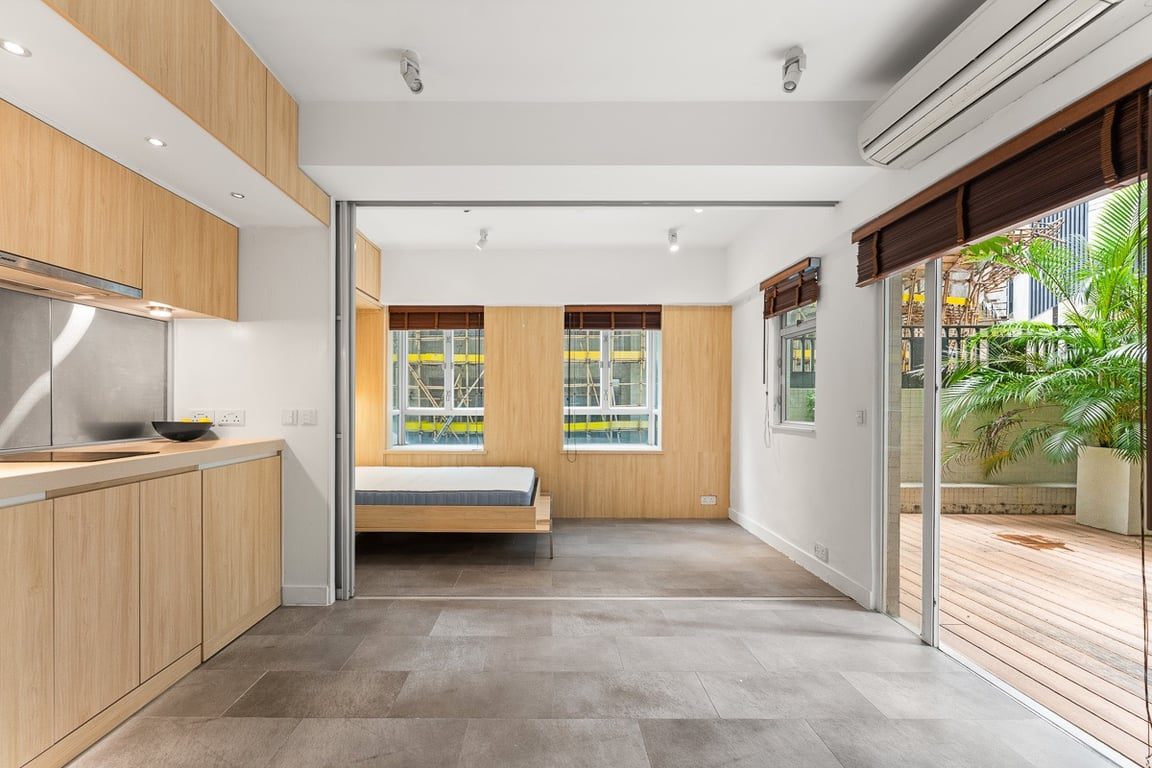 photo 6 — Windsor Court, Mid Levels West