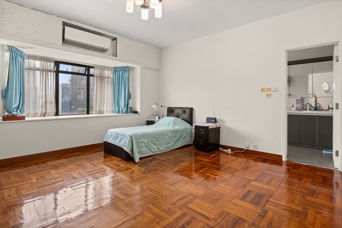 photo 8 — Kennedy Heights, Mid Levels Central