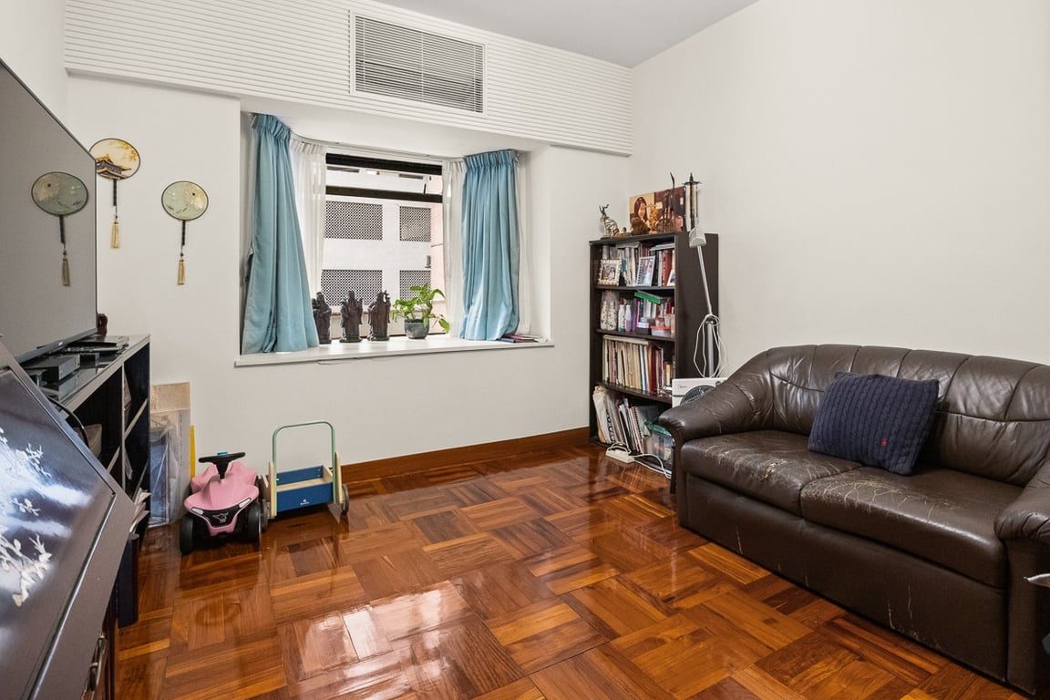 photo 10 — Kennedy Heights, Mid Levels Central