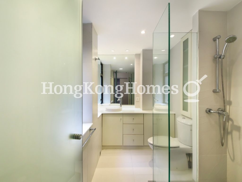 Master Bathroom — 輝永大廈，西半山