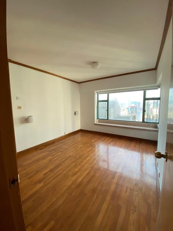 photo 2 — Robinson Place, Mid Levels West