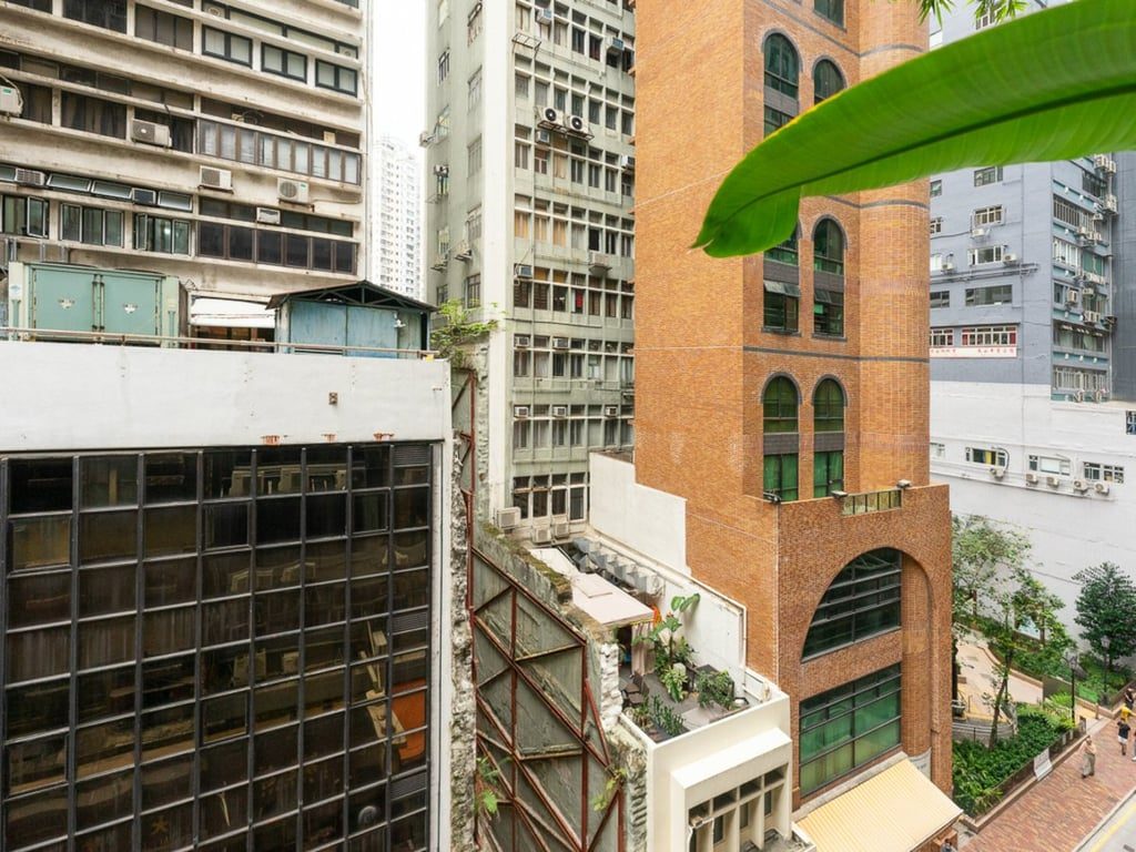 photo 7 — Yu Hing Mansion, Sheung Wan