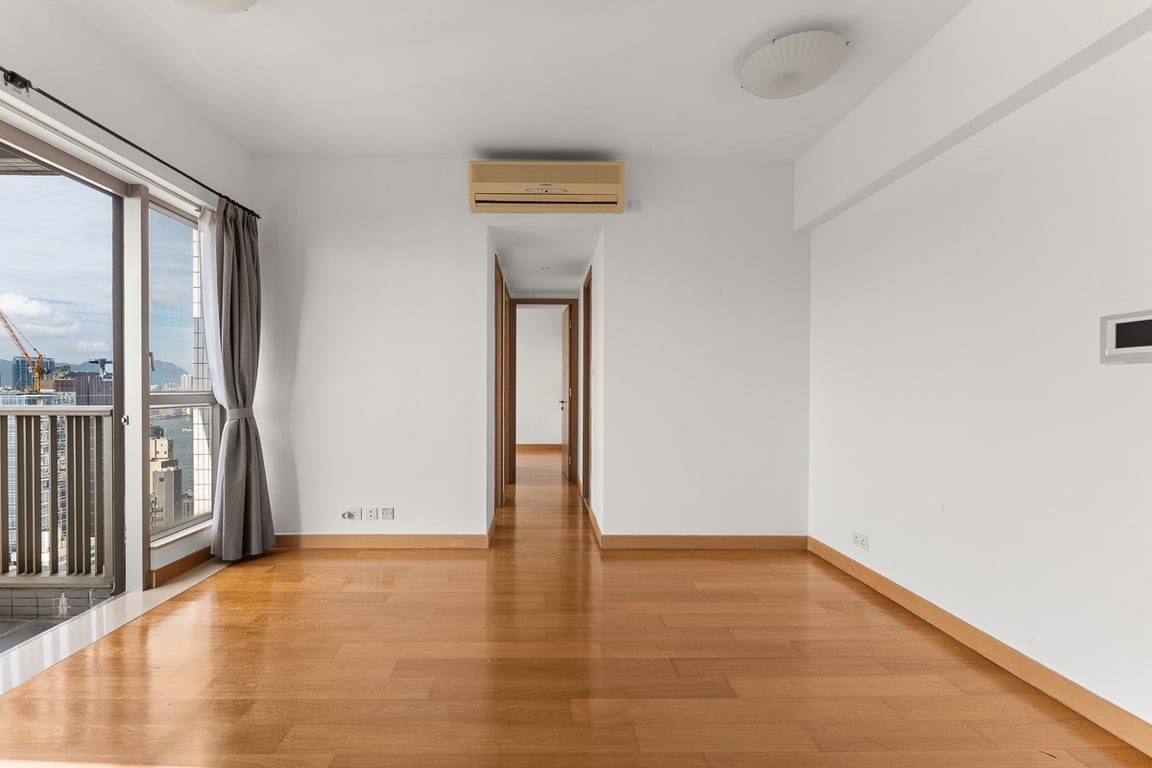 photo 6 — Island Crest, Sai Ying Pun