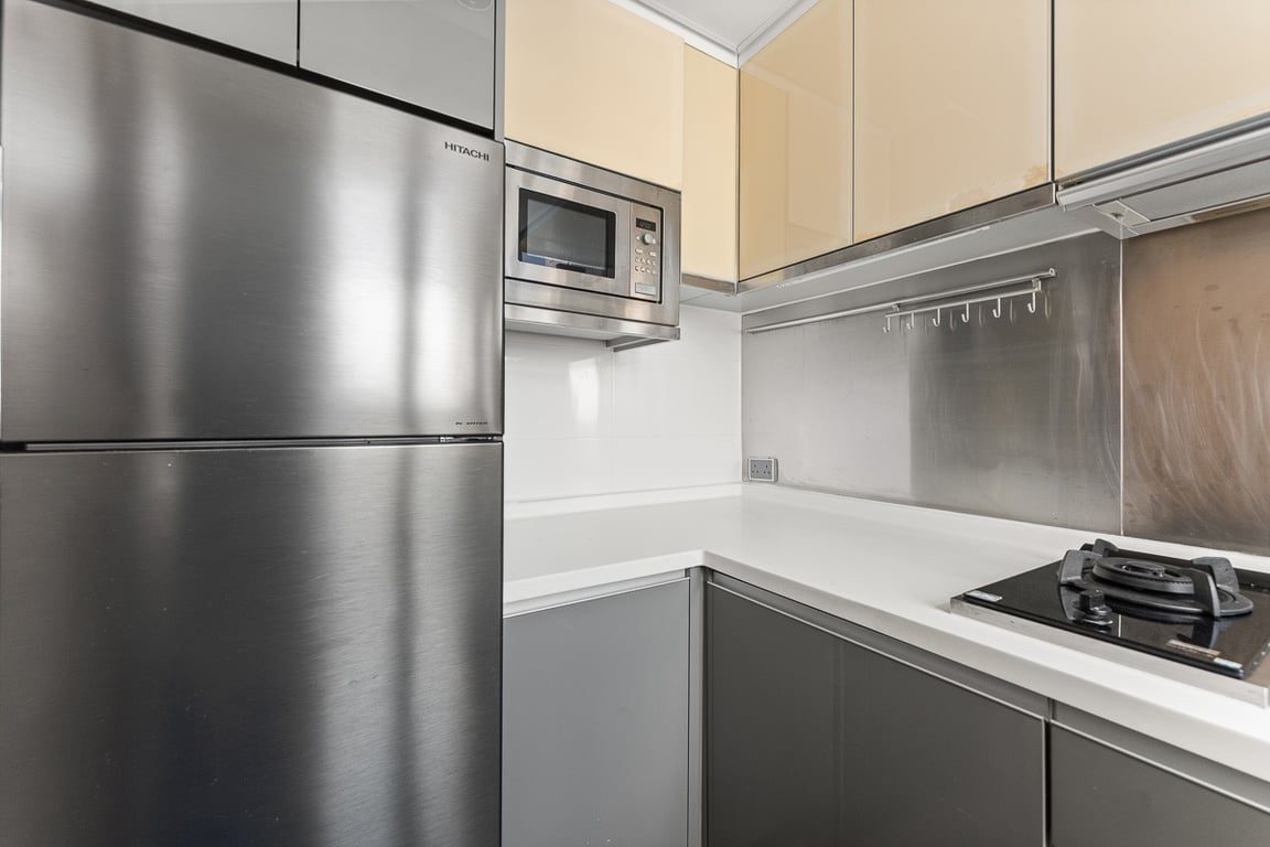 photo 8 — Island Crest, Sai Ying Pun