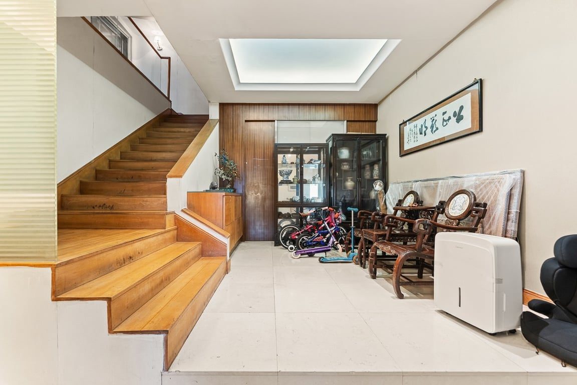 photo 12 — Black's Link Villa, The Peak