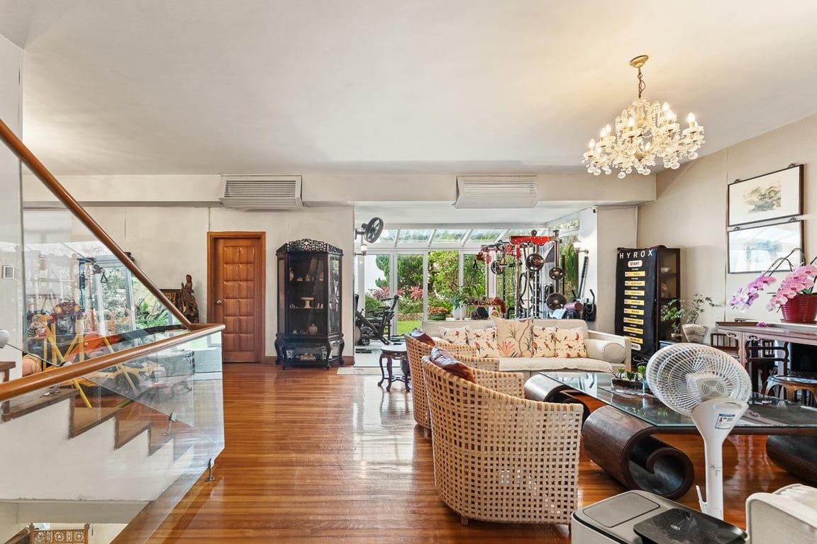 photo 6 — Black's Link Villa, The Peak