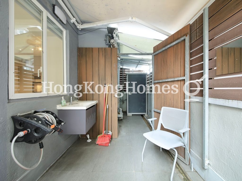 Private Terrace — 和發大廈，西環堅尼地城