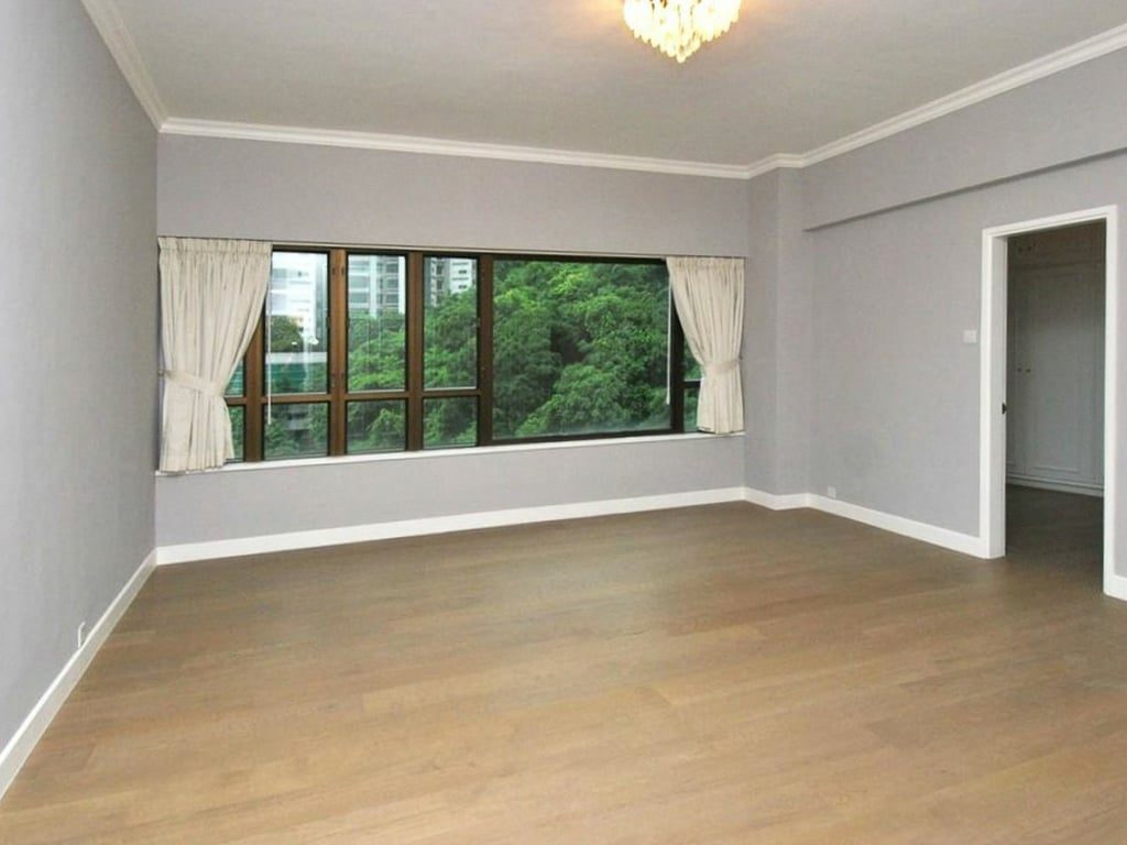 photo 11 — Grenville House, Mid Levels Central