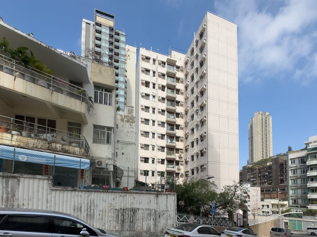 photo 11 — Hawthorn Garden, Happy Valley