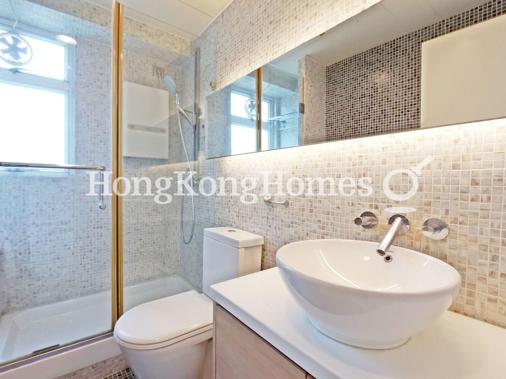 Guest Bathroom — 嘉逸軒，跑馬地
