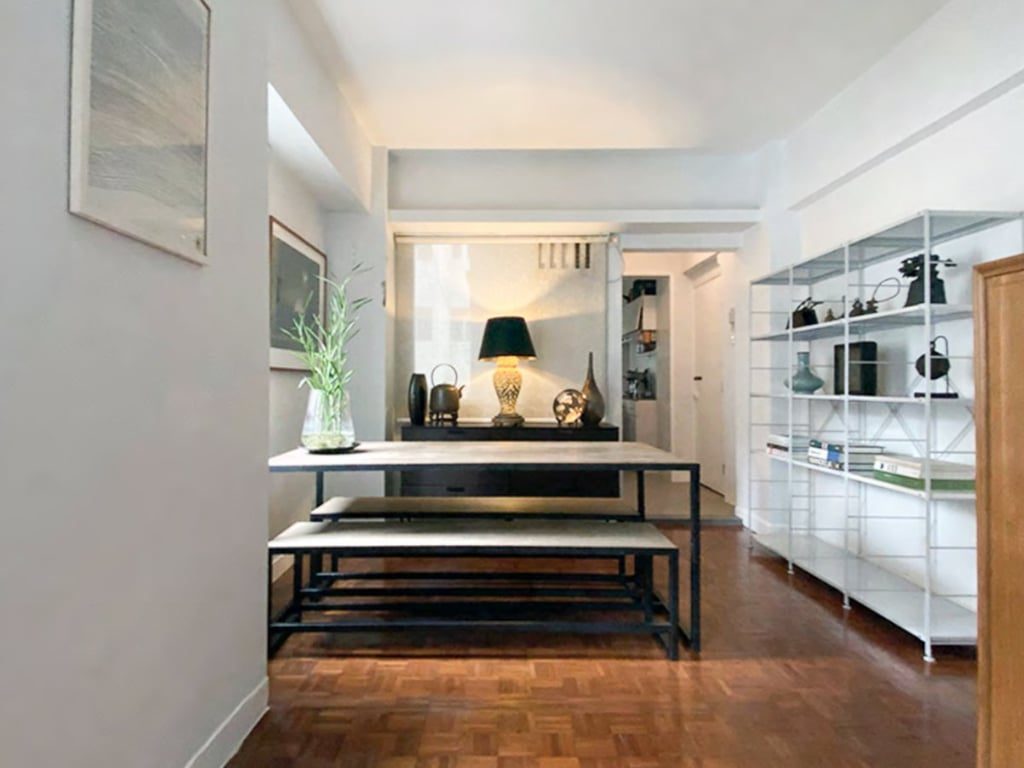 21-23 Sing Woo Road