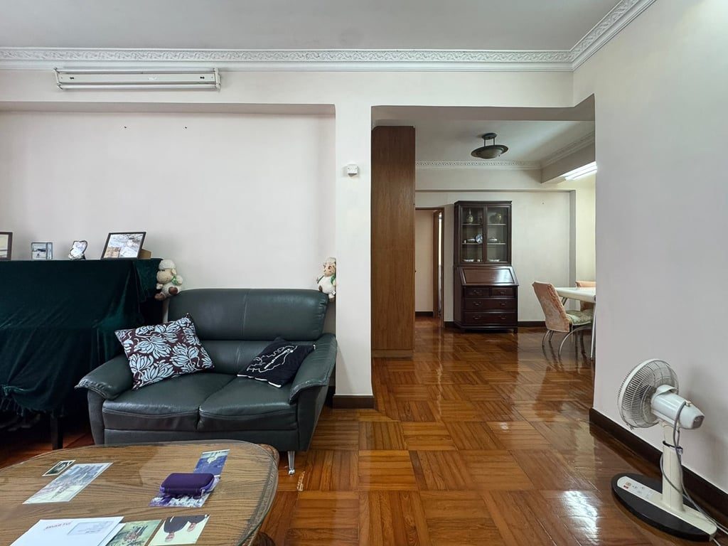 photo 5 — Carol Mansion, Mid Levels West