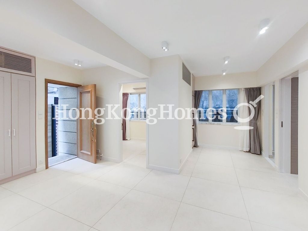 Living and Dining Area — 摩羅廟交加街 2J號，西半山