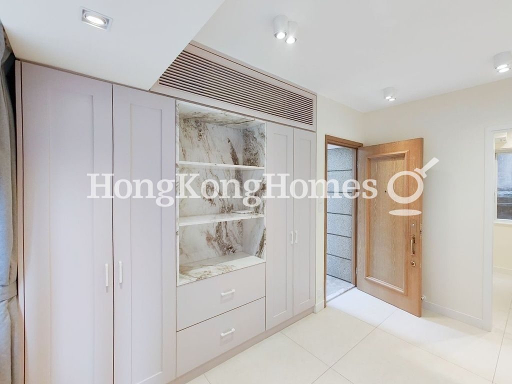 Living Area — 摩羅廟交加街 2J號，西半山