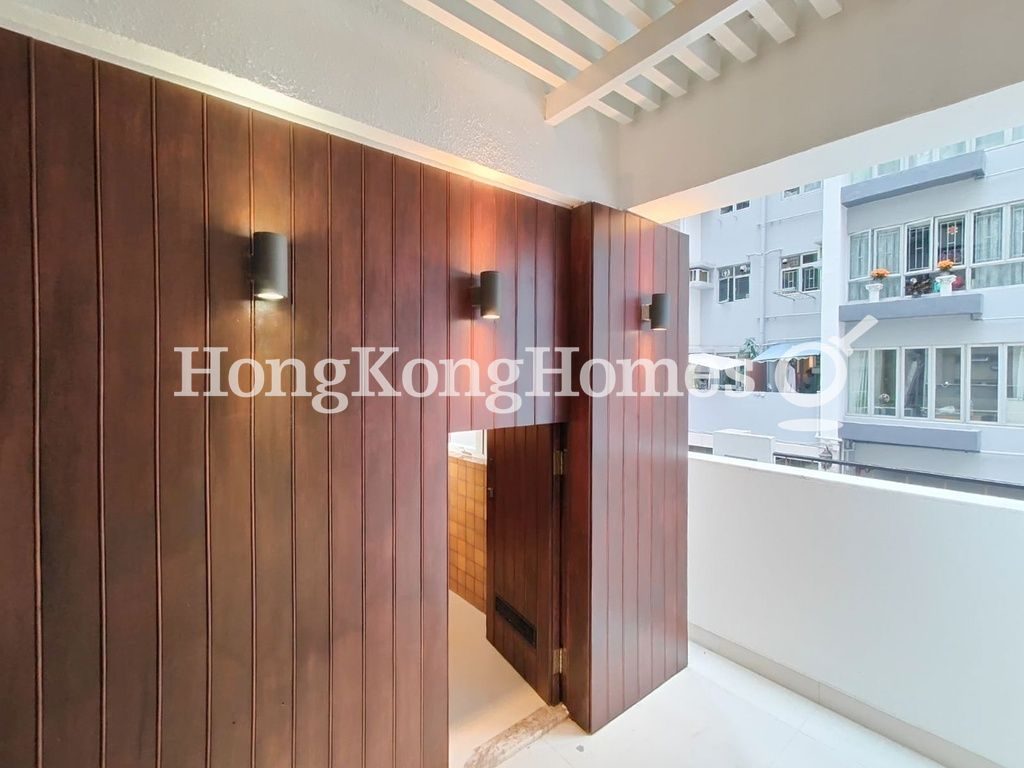 Store Room — 摩羅廟交加街 2J號，西半山
