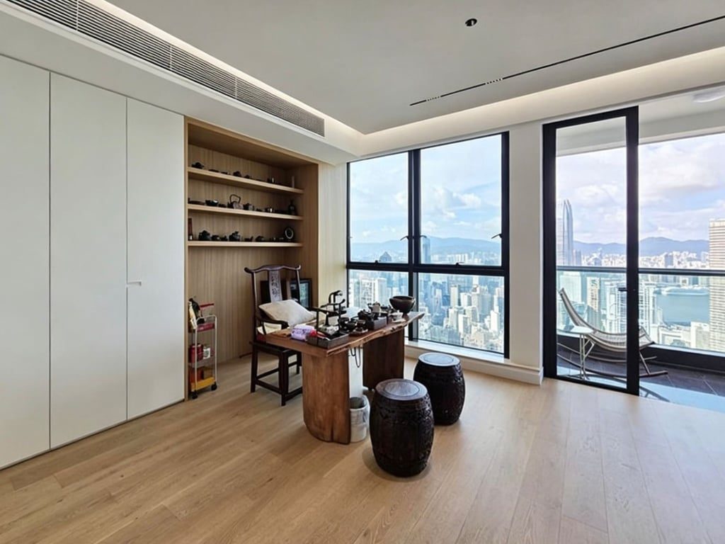 photo 2 — The Mayfair, Mid Levels Central