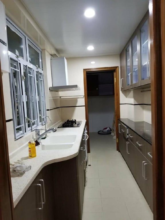 photo 4 — Sunrise Court, Tai Hang
