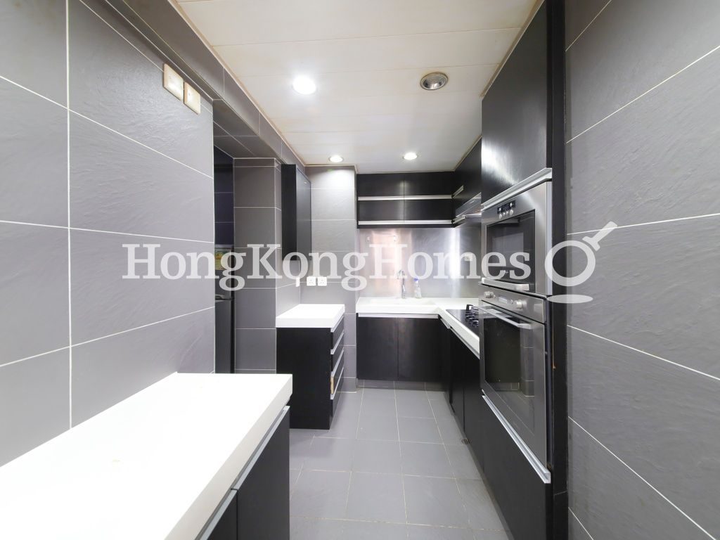 Kitchen — Phoenix Court - Block 03, Mid-levels East